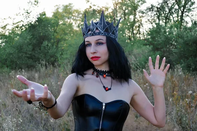 "Warrior Queen" T-shirt